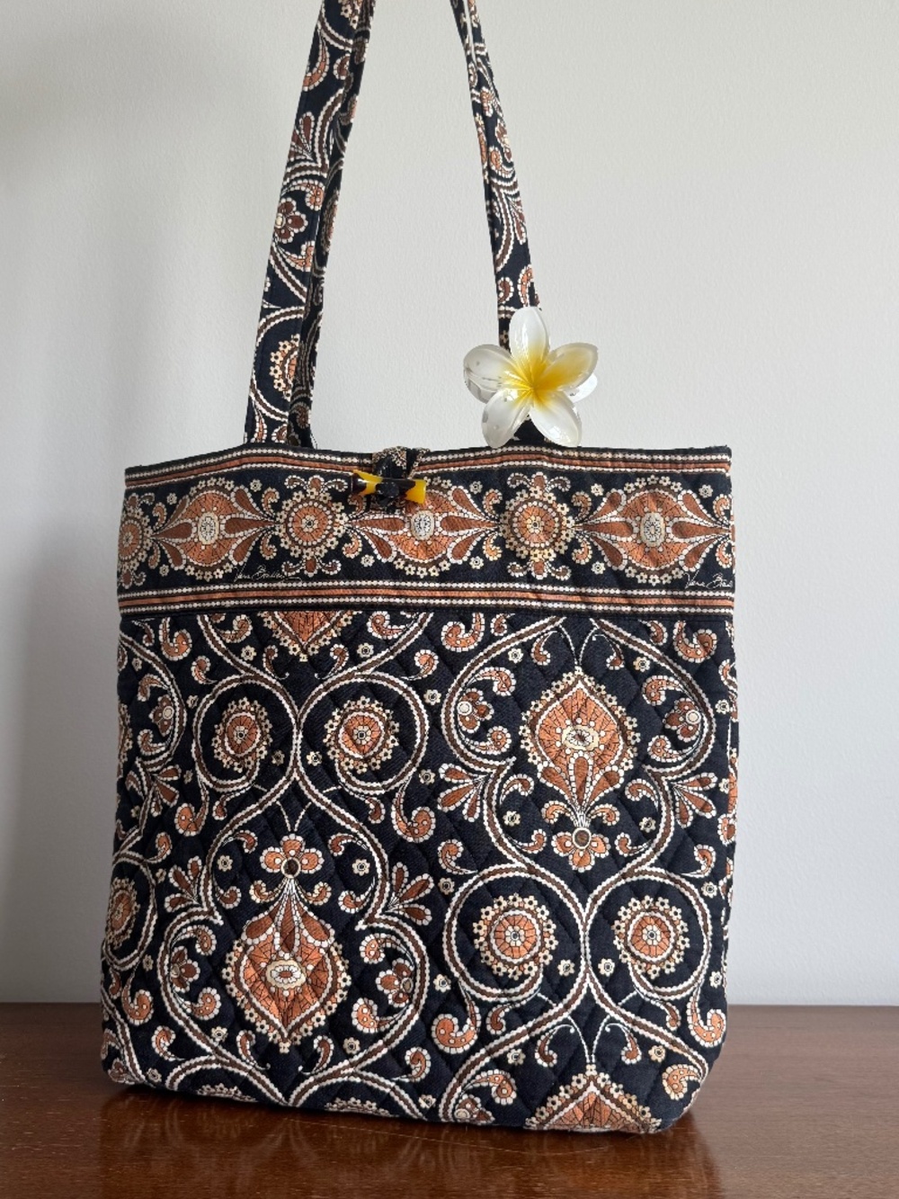 Vera Bradley Caffe Latte Fall 2008 Retired Pattern Tote Shoulder Bag with Toggle